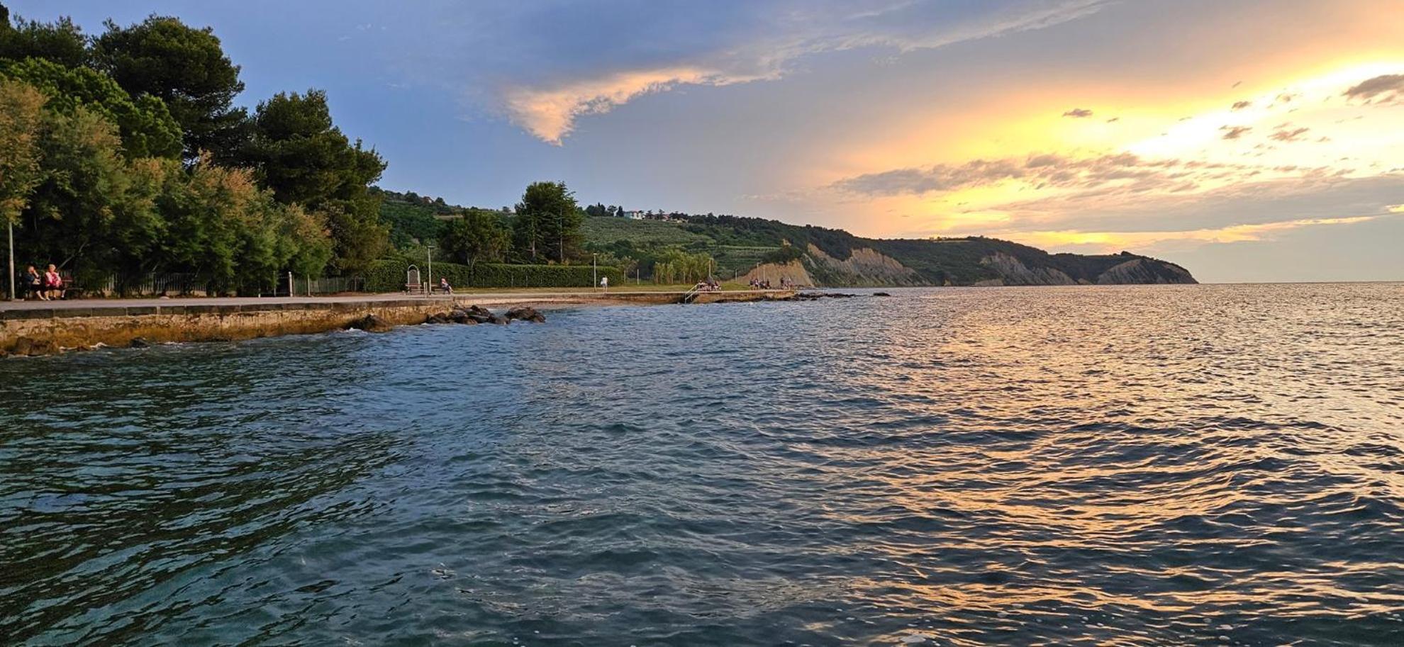 Sea View Apartment Renzzo Strunjan Exteriér fotografie